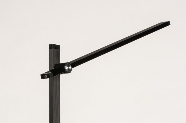 Stojací LED lampa se stmívačem Vientanna Black (LMD)