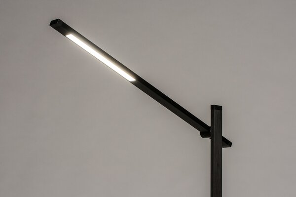 Stojací LED lampa se stmívačem Vientanna Black (LMD)