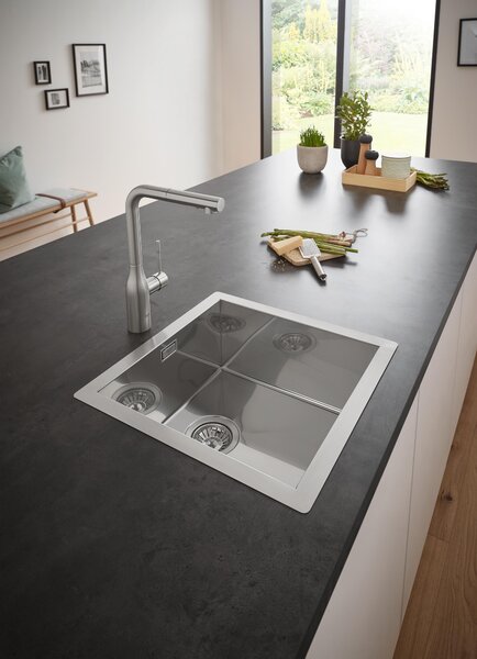 Grohe Essence kuchyňská baterie stojící ušlechtilá ocel 30270DC0