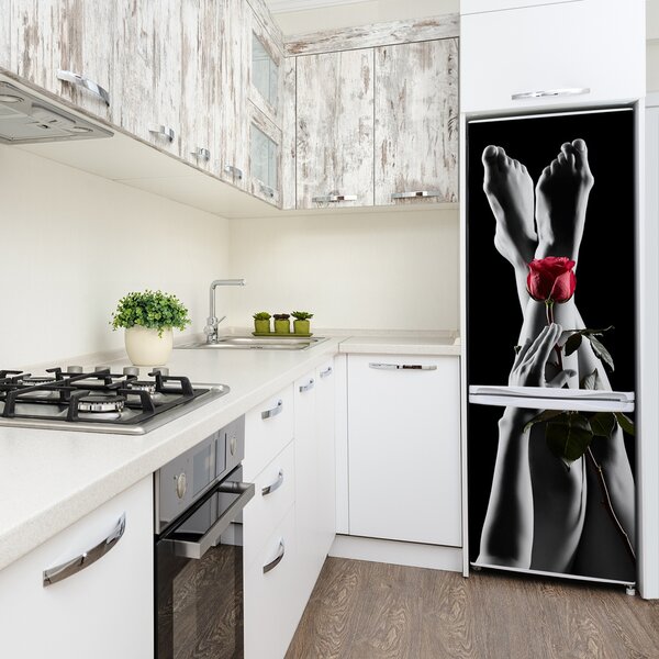 Nálepka fototapeta na ledničku Růže a chodidla FridgeStick-70x190-f-58242164