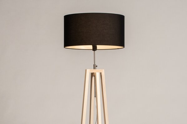 Stojací designová lampa Paola Black Maison and Natur Wood (LMD)
