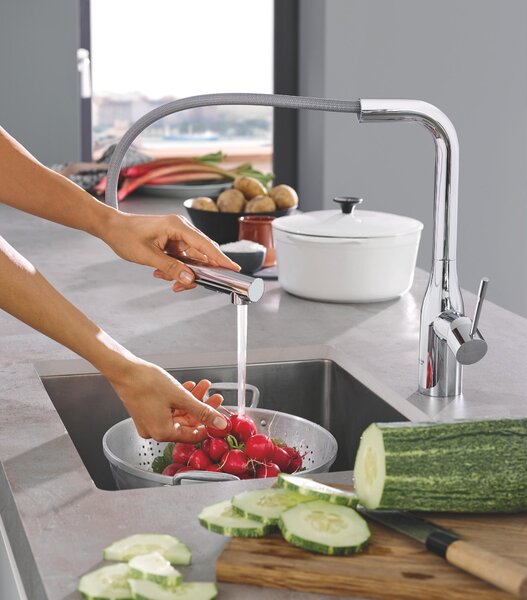 Grohe Essence kuchyňská baterie stojící StarLight Chrome 30270000