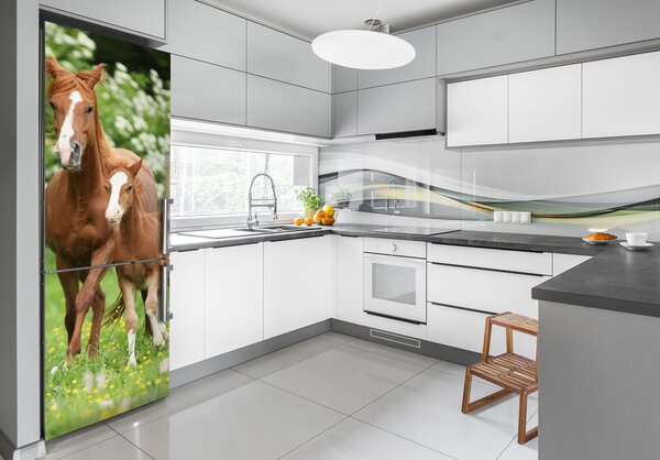 Nálepka fototapeta lednička Kobyla hříbě FridgeStick-70x190-f-108016658