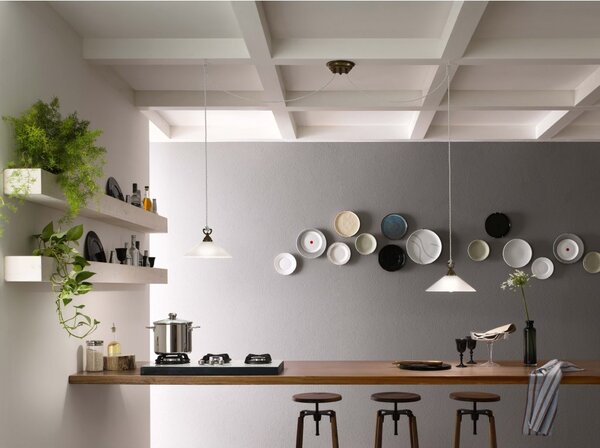 Il Fanale 212.10.OV Tabia, závěsné svítidlo z mosazi a bílého skla, 2x15W LED E27, průměr 30cm