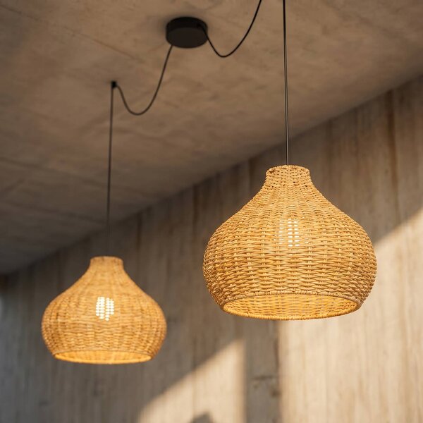 Lucande Venkovní závěsná lampa Taniola, 2 světla, béžová, ratan, IP44, stmívatelný, Světlé dřevo, Dřevo, Venkovský / rustikální