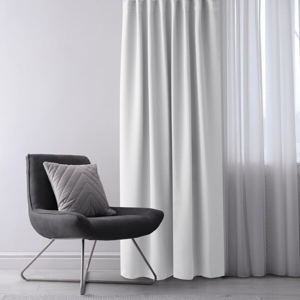 Bílý dimout závěs 140x175 cm Kierra – Restilo