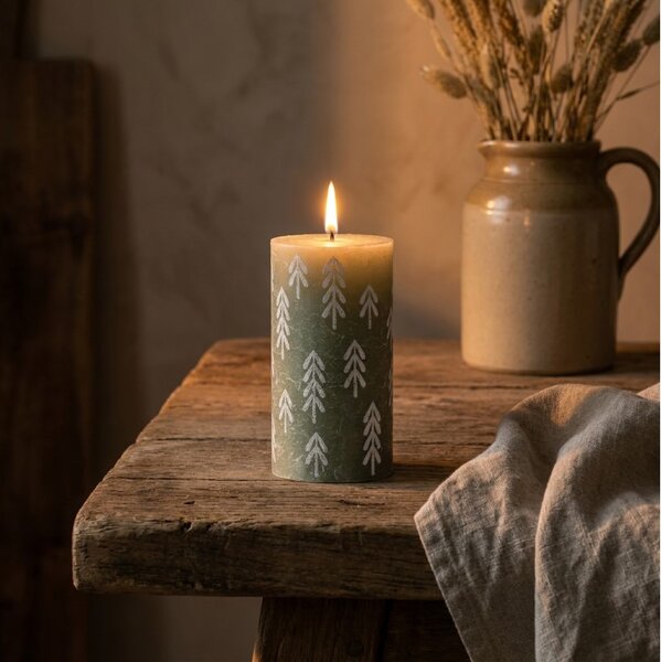 Bolsius Rustic válcová svíčka Fresh Olive bílá a zelená 6,8x13 cm