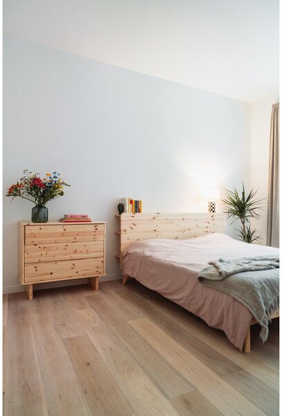 Hnědá dvoulůžková postel z borovicového dřeva s roštem 180x200 cm Retreat – Karup Design