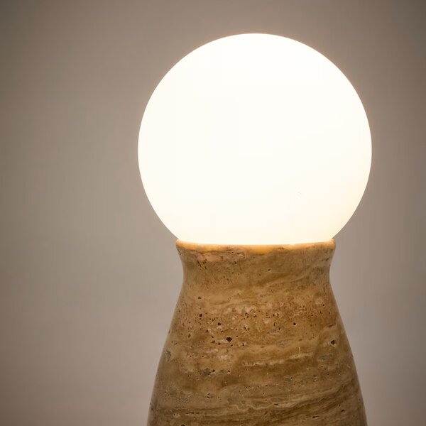 Béžová kamenná stolní lampa Kave Home Okeni