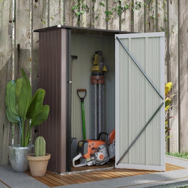 Zahradní domek Outsunny 1,07 m² 142x84x189 cm kovový exteriérový domek se zámkem a odvodňovacími otvory pro ukládání nářadí hnědý | Aosom