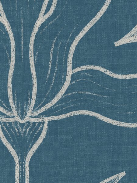 FUGU Moderní tapeta s botanickým ornamentem – Magnolia Mirror Blue Materiál: Digitální eko vlies - klasická tapeta nesamolepicí