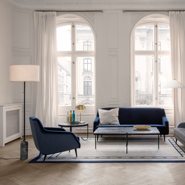 GUBI Mramorová stojací lampa Gravity 169 cm