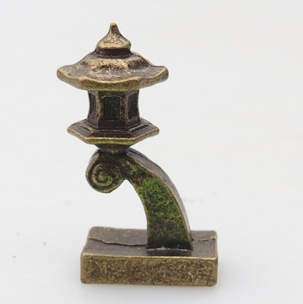 E-bonsai Kovová figurka - lucerna