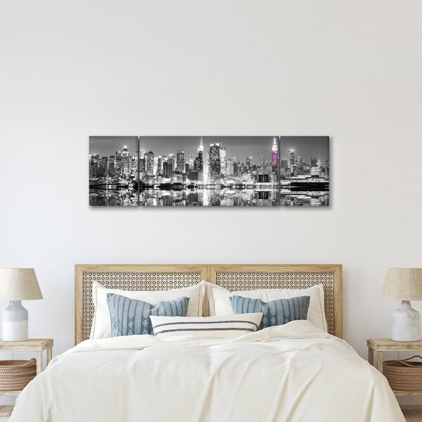 Obraz - New York a fialový mrakodrap (170x50 cm)