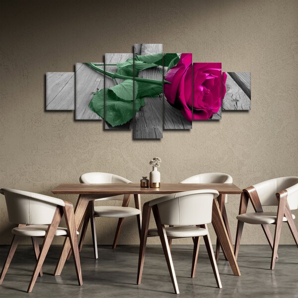 Obraz - Růžová růže se zeleným stonkem (210x100 cm)