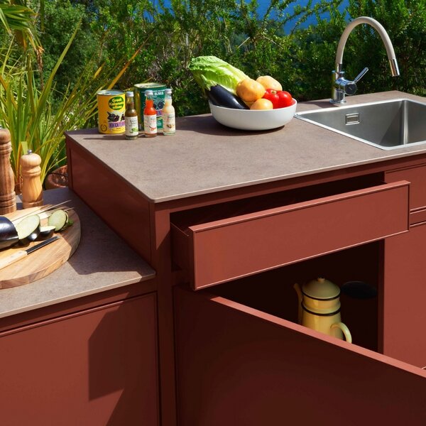Fermob Zemitě červená hliníková venkovní kuchyně Goosto 190 cm