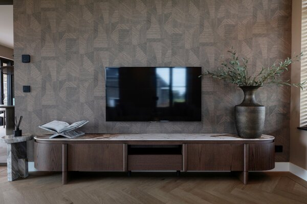 Richmond Dřevěný TV stolek Langford 220 x 45 cm s keramickou deskou