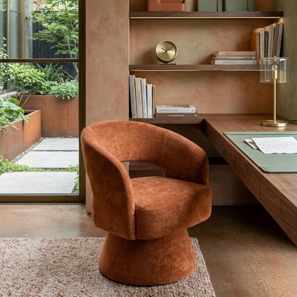Housecraft Living Oranžové čalouněné otočné lounge křeslo Charina