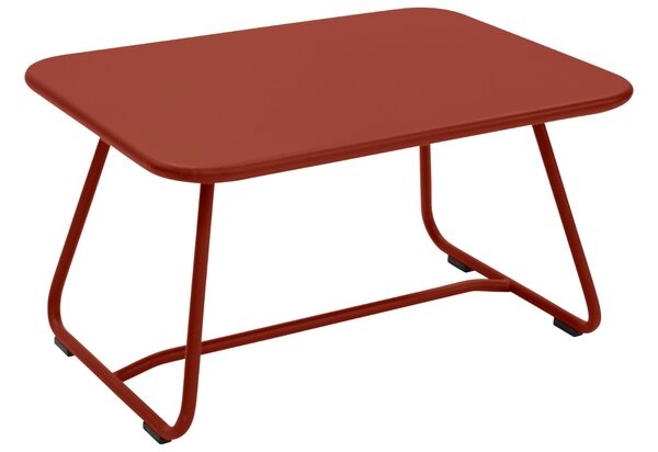 Fermob Zemitě červený zahradní stolek Sixties 76 x 56 cm