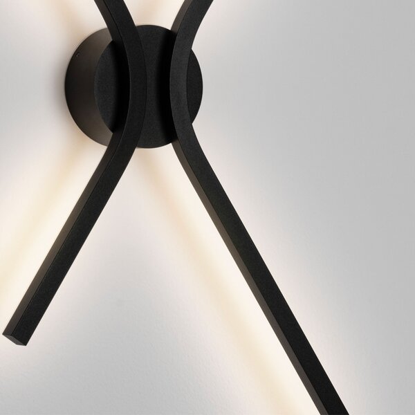 Nova Luce Černé kovové nástěnné LED světlo Akro
