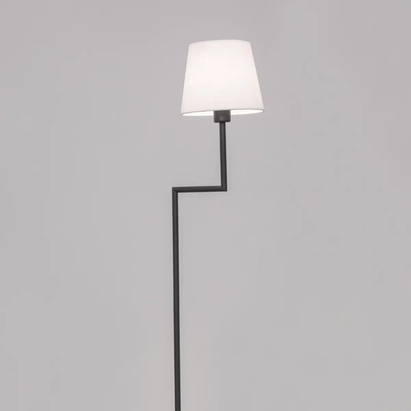 Designová stojací lampa Flex – Černá