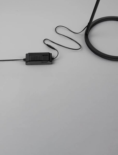 Designová stojací lampa Flute černá