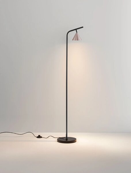 Designová stojací lampa Conico černá