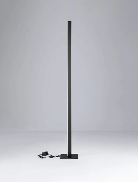 Dizajnová stojaca lampa Edel Čierna – Černá