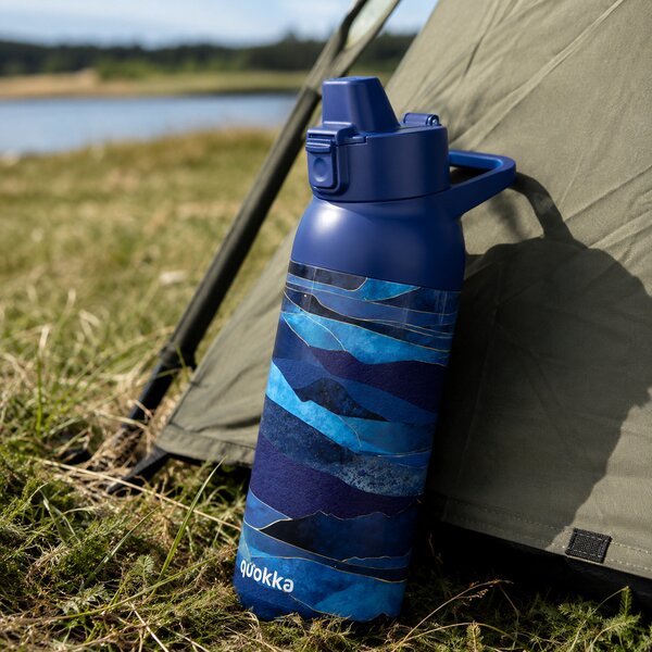 Nerezová sportovní láhev s pítkem Tide, 700ml, Quokka, oil mountains