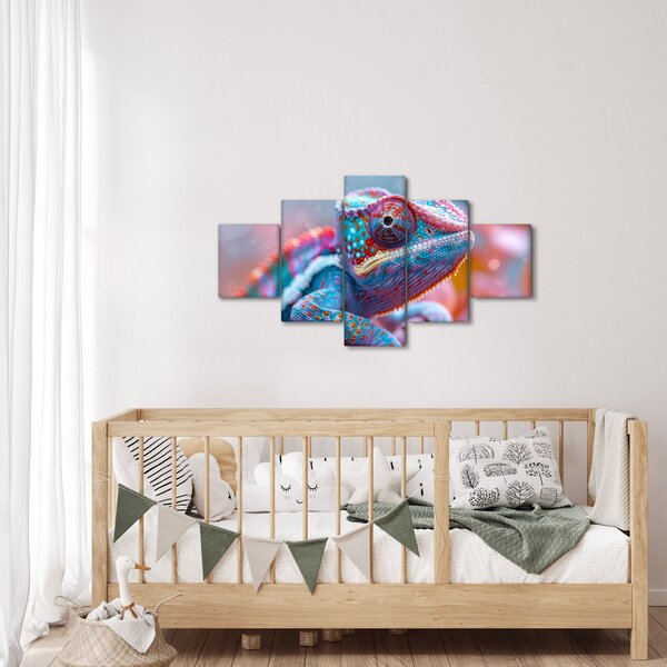 Obraz - Zbarvený chameleon (125x70 cm)