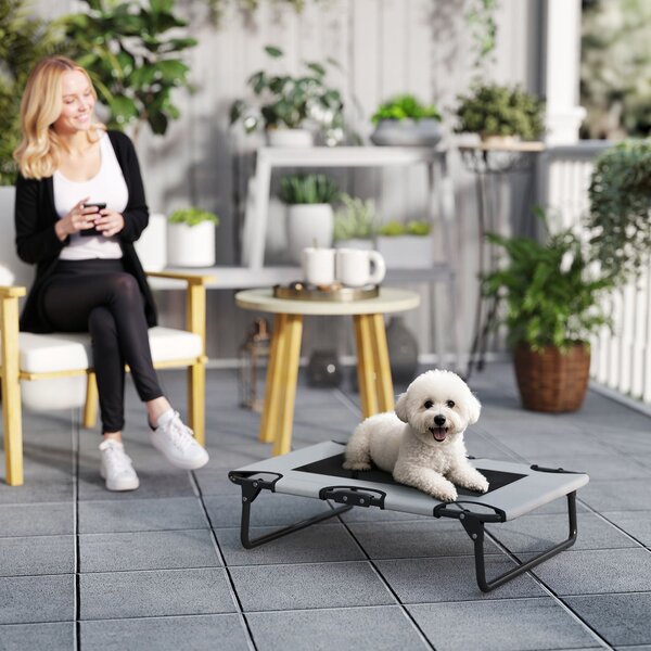 PawHut Vyvýšená Skládací Postel pro Psy - Outdoor Běžecká Postel s Prodyšným Síťovým Designem pro Malé a Střední Psy, Světle Šedá Oxford 75 x 51 x 18