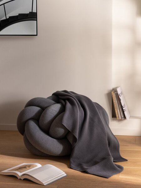 Design House Stockholm 1098-1500 Deka Pleece, 140 x 160 cm, tmavě šedá