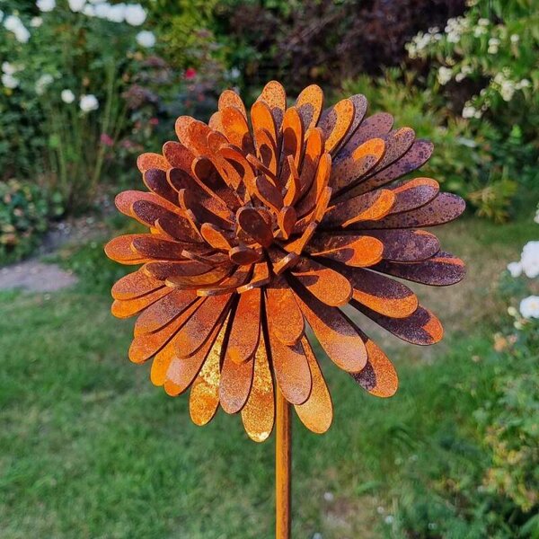 Zahradní kovový zápich 3D Chryzantéma rezavá 128 cm