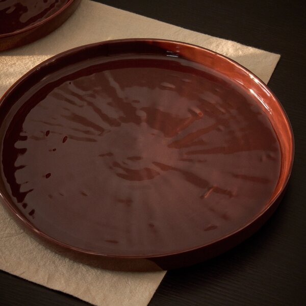 Kave Home Červený talíř Daner Ø28 cm