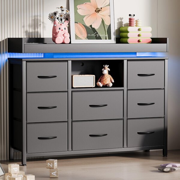 Komoda REMZETTA s 8 zásuvkami, 108 cm, LED komoda s 2 zásuvkami, USB a Type-C porty, zásuvky potažené látkou, kovový rám, černá barva, vhodná do ložnice a obývacího pokoje