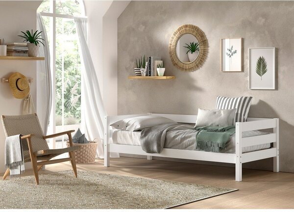 Bílá dětská postel z borovicového dřeva s roštem 90x200 cm Margrit – Vipack