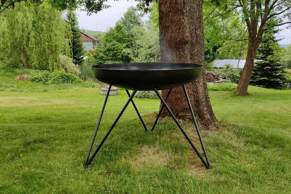 Zahradní gril s příslušenstvím Ø 100 cm
