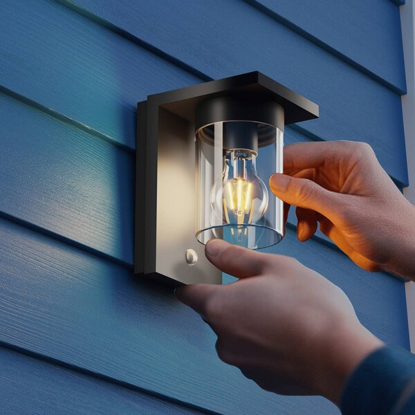 Calex Solární LED venkovní nástěnné svítidlo Asti, senzor, IP44, černé, Černá, Plast, Moderní