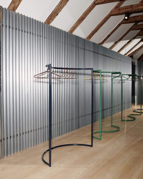 HAY Věšák Colour Rack S, black