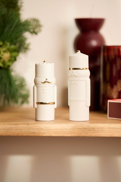 Räder Set porcelánových svícnů Vojáčci