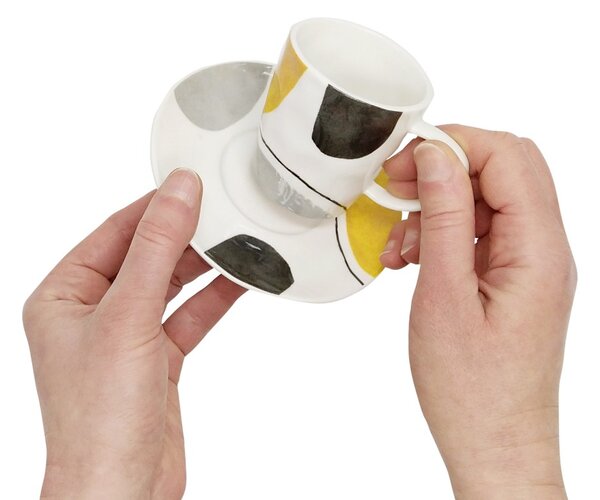 Porcelánový espresso šálek Easy Life Elements, vícebarevný, s podšálkem, mačkaný design, 120 ml