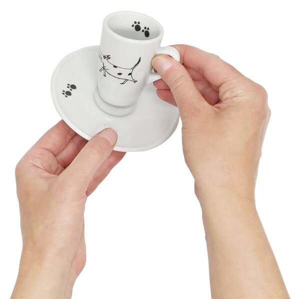 Porcelánový espresso šálek Srdeční záležitost Běžící pes, bílý, s podšálkem, autorská perokresba, 130 ml