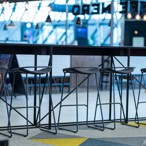 Designové barové židle Monk Barstool High (výška sedáku 77 cm)