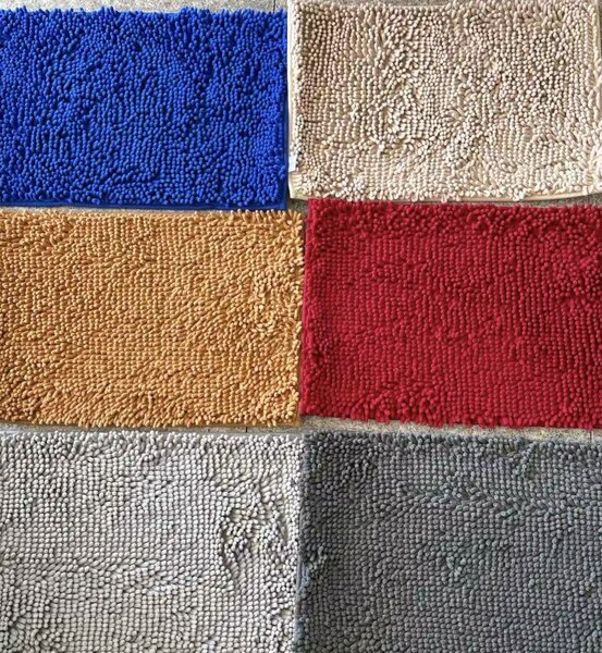Koupelnová předložka 40x60 – protiskluzová chenilová savá rohožka, světle šedá