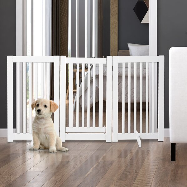 PawHut Dřevěná Psí Brána 155x76 cm Skládací Plot 3 Panely s 1 Dveřmi a Podpůrnými Nohy pro Chodbu a Schodiště Bílá | Aosom