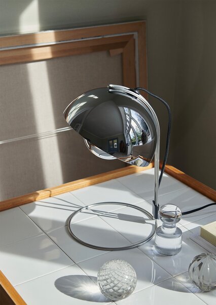 &Traditiondesignové stolní lampy Flowerpot VP4