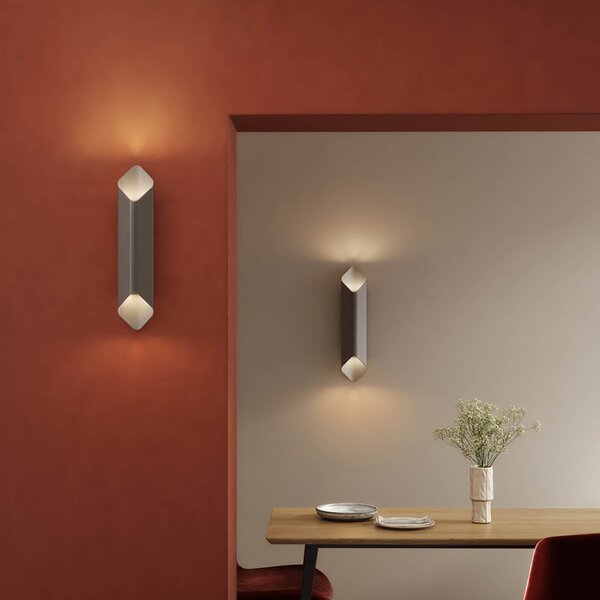 Astro Ako 600 LED nástěnné svítidlo stříbrné Černá matná