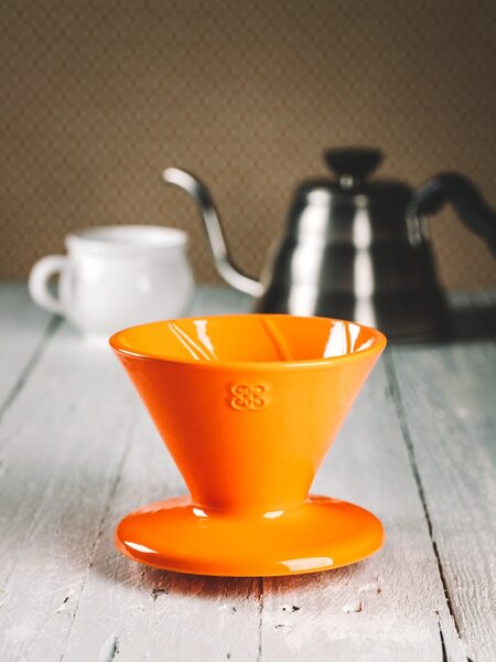 Keramika Vanya Dripper - překapávač na kávu - oranžový