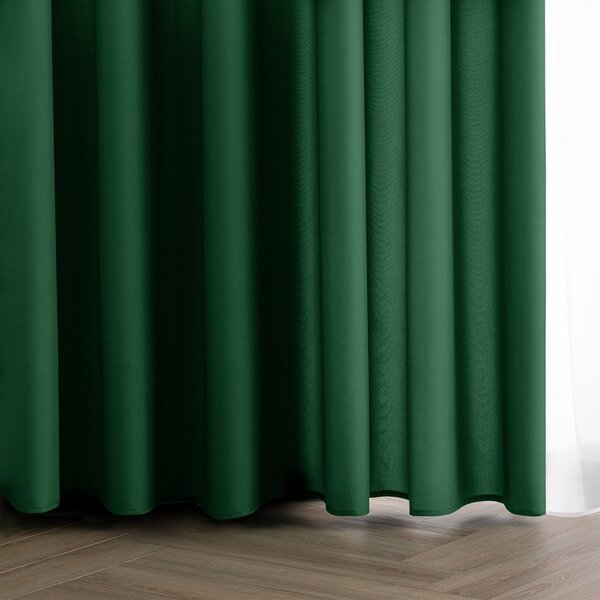 Tmavě zelený dimout závěs 140x270 cm Carli – Restilo