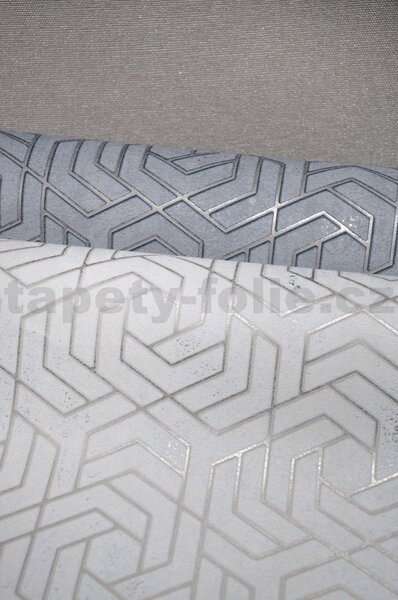 Vliesové tapety na zeď IMPOL City Glam 32607, geometrický vzor světle šedý se stříbrnými metalickými odlesky, rozměr 10,05 m x 0,53 m, Marburg